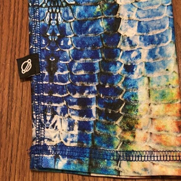 Terez NWOT Performance Legging in Multicolored Reptile Print. Size XS. - Picture 6 of 8